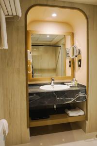 Sheraton Khalidiya - 9