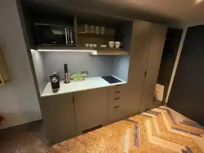Loginn Stuttgart Zuffenhausen - 14