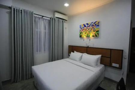 Serenity Tissa - 35