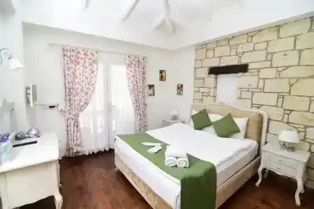 Zübeyde Hanım Alaçatı - 3
