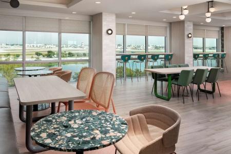 Home2 Suites By Hilton Miami Airport South Blue Lagoon - 25