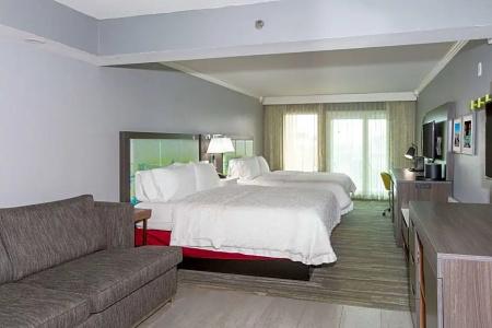 Hampton Inn - 167