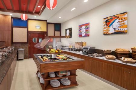 Ramada by Wyndham Dubai Deira - 10