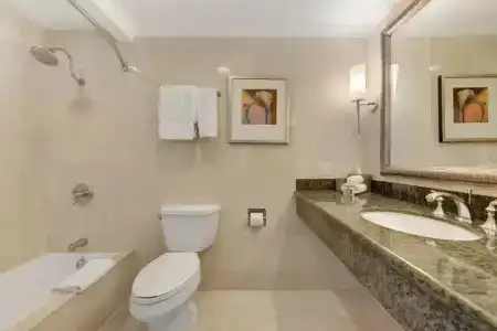 The Beverly Hilton - 53