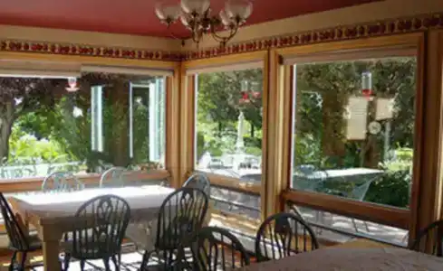 Apple Orchard Inn & Cottages - 2