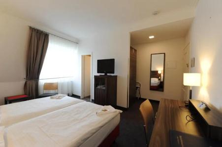 Best Western Kaiserhof - 57