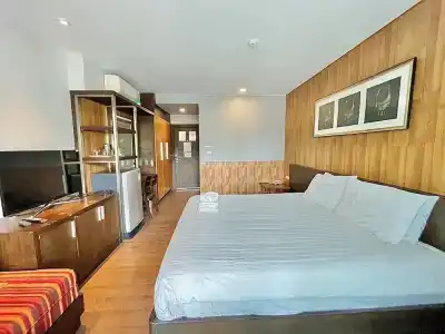 Huern Nana Jomsawan - 19
