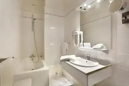 Hôtel Les Tilleuls, Bourges - 41