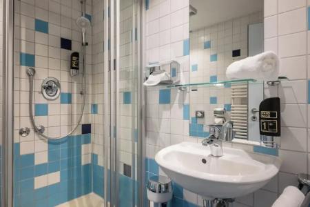 Axxe Motel Rasthof Kassel - 58