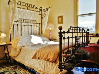 Fire Station Inn - 89