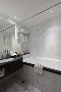 Windsor Plaza - 9
