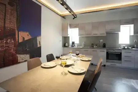 Athenian Residences - 177