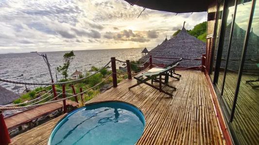 Paree Hut - 82