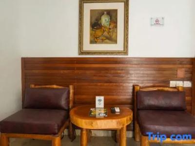 Alam Puri Art Museum Resort & Spa - 100