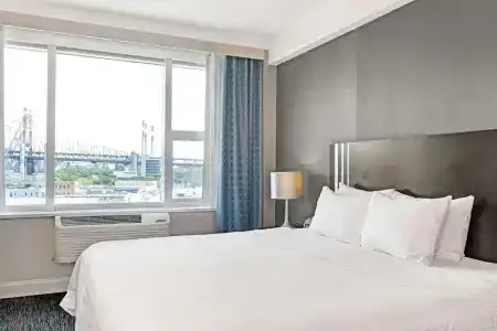 Wyndham Garden Long Island City - 29