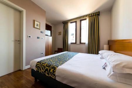 Mercure Ferrara - 61