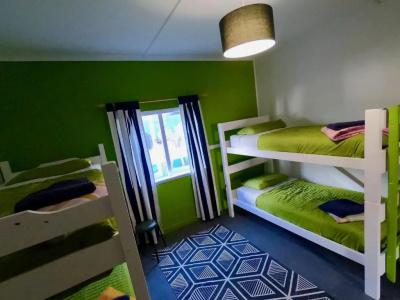 Ducks & Drakes Boutique & Backpackers - 6