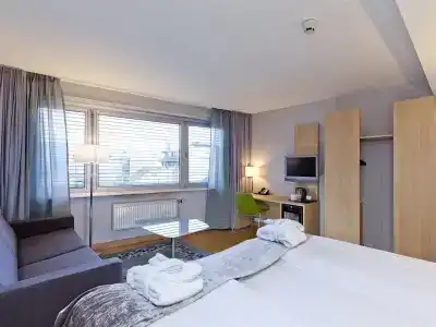Thon Lillestrøm - 6