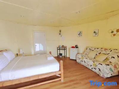 Paree Hut - 32