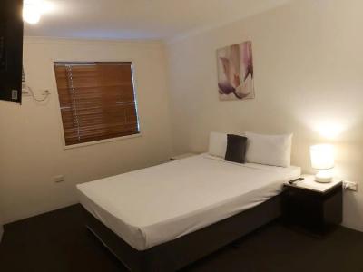 Cosmopolitan & Serviced Apartments - 85