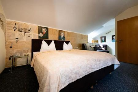 & Ferienwohnungen Bohlenblick - 25