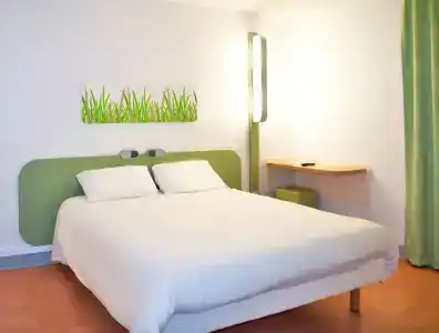 ibis Budget Caen Memorial - 4