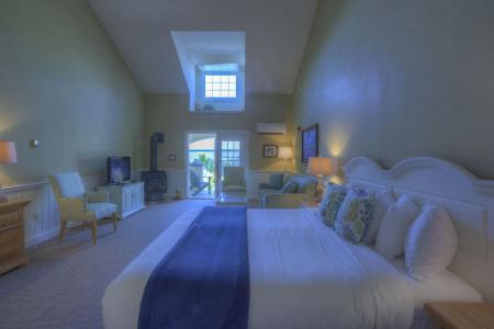 Spruce Point Inn and Spa - 5