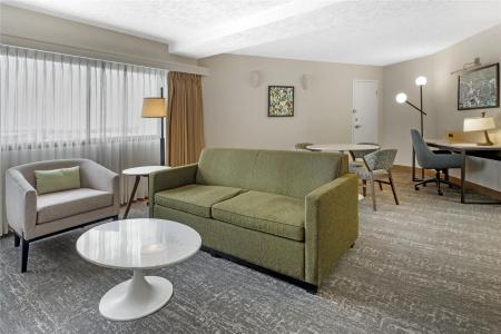 DoubleTree by Hilton City Center - 109