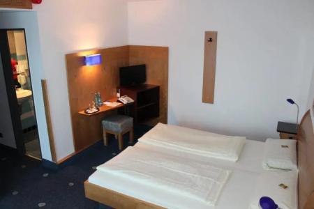 Axxe Motel Rasthof Kassel - 49