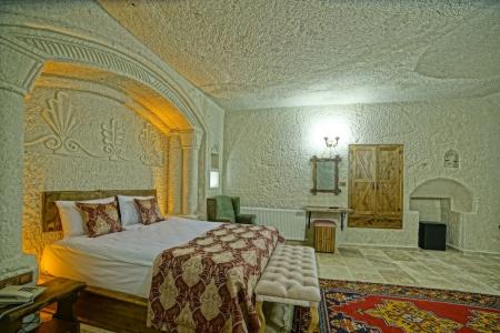 Risus Cave Suites - 17