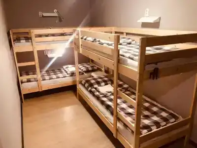 CASH/BACK HOSTEL - 5