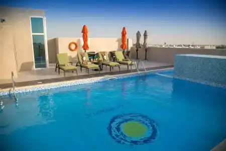 Ivory Inn - 13