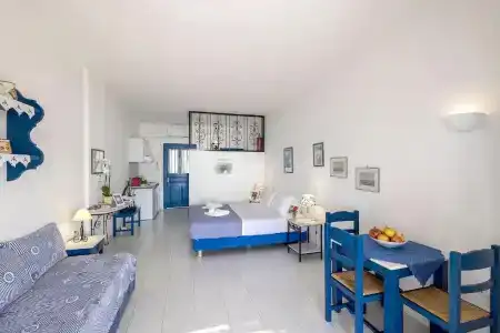 Sea View Studios - 102