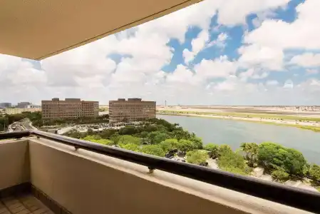 Hilton Miami Airport Blue Lagoon - 55