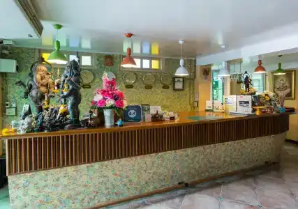 Samsen Sam Place - 20