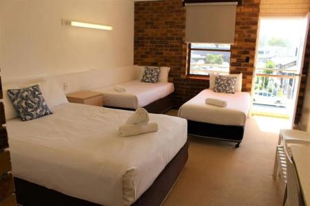 Camden Motor Inn - 49