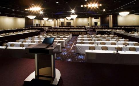 The Beverly Hilton - 22