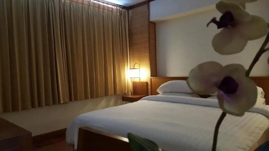 Dusit - 36