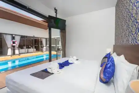 The Thames Pool Access - 121