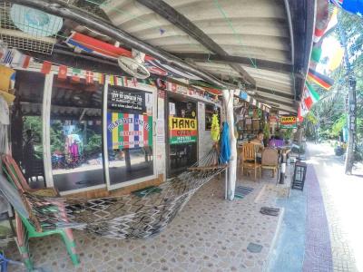 Hangover Hostel - 22