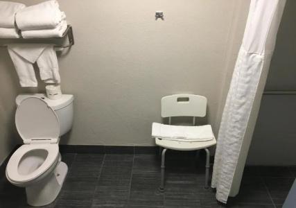 Comfort Suites Airport Nashville - 55