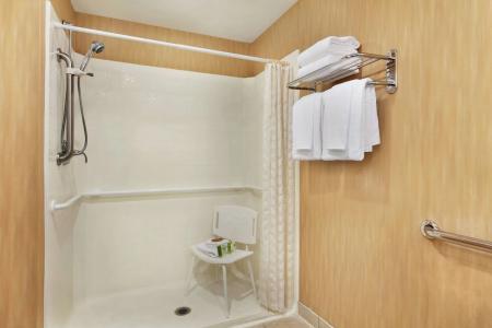 Hilton Suites Oceanfront - 10