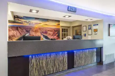 Best Western Mccarran Inn - 1