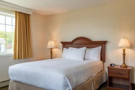 Ogunquit and Suites - 97