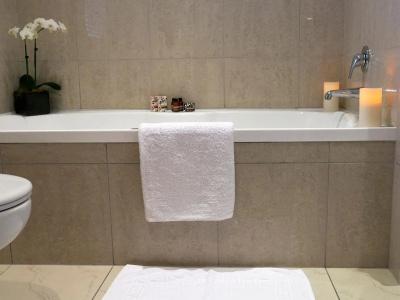 Merivale Manor - 9