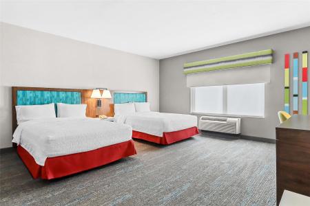Hampton Inn & Suites West - 56
