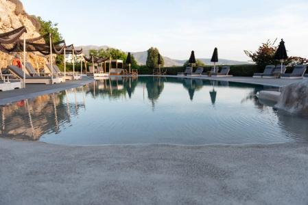 Paros Agnanti - 18