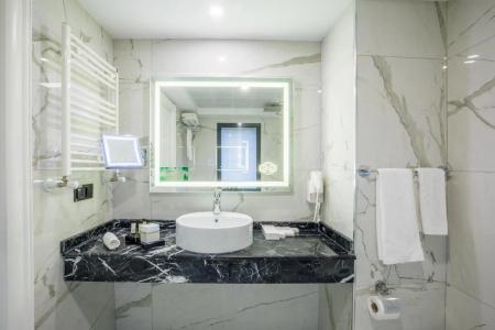 Karpalas City & Spa - 8
