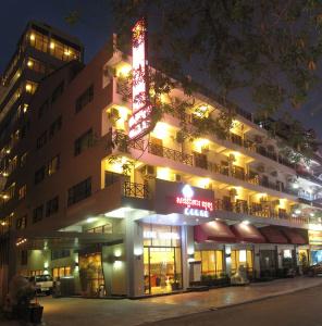 Lux Riverside & Apartment - 0