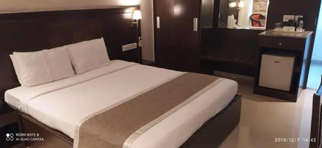 The Curzon Court - 73